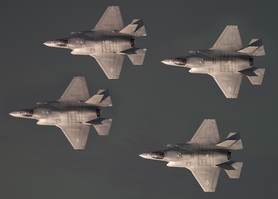 F-16