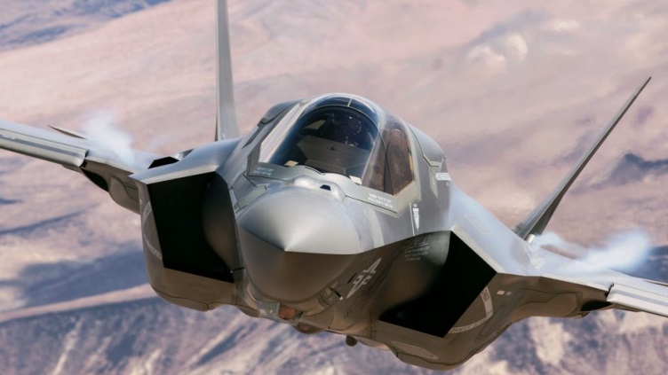 cтелс-истребителя F-35