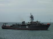 Морской тральщик ”Иван Голубец” возвращается в Севастополь после отработки задач