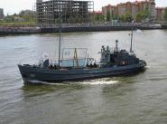 Рейдовый тральщик “РТ-59”во время участия в параде по случаю Дня ВМФ России в Астрахани.