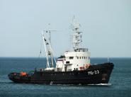 Морской буксир ”МБ-23” возвращается в Севастополь после обеспечения действий десантных кораблей